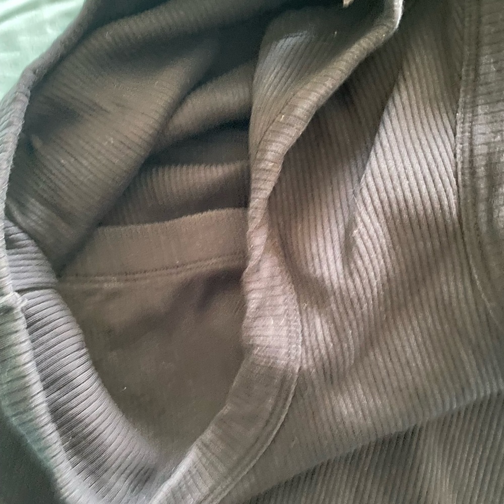 Fabletics Black Sleeveless Tank Top - Picture 3 of 6